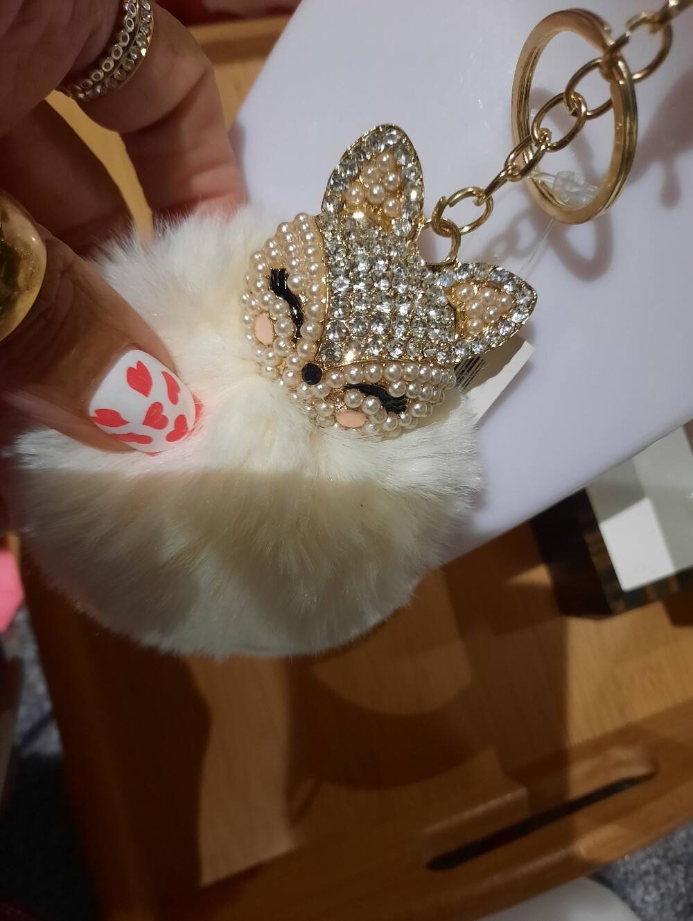 NWT SEXY GOLD BLINGEDOUT PEARLS CRYSTALS FOX KEYFOB KEYCHAIN WHITE FLUFFY POMPOM - Picture 4 of 11